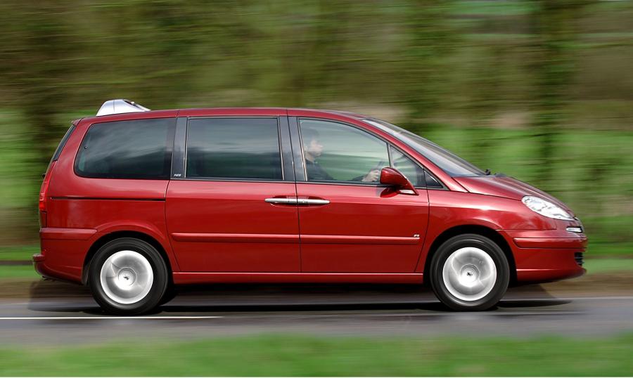  Peugeot 807 2002 года  (фото 23 из 26)